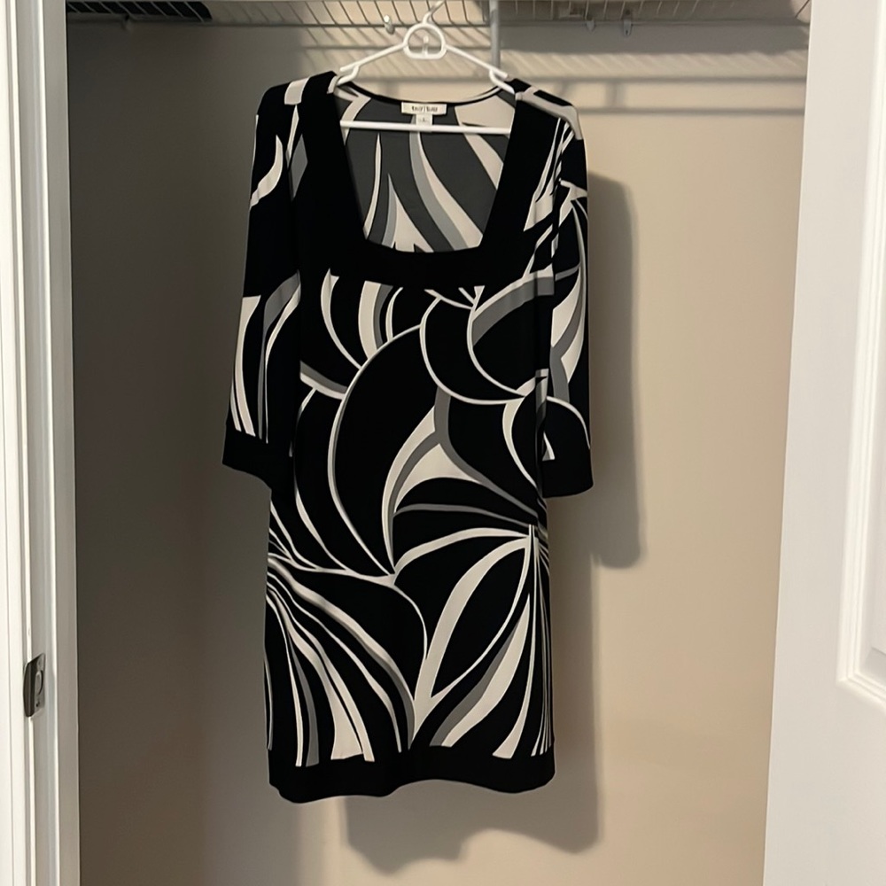 White House Black Market 3/4 sleeve dress